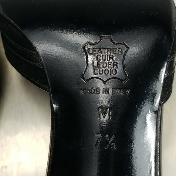 Richard Tyler Suede Pointed Toe Mule Heels  - Picture 8 of 8